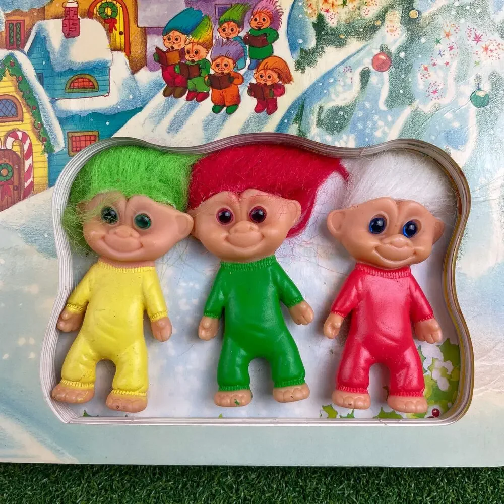 1992 The Christmas Trolls With Small Trolls Illustrated By Yuri Salzman Fun Book